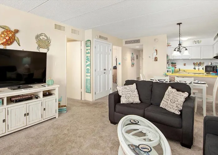 Beautiful Views From 2 Bedroom Atlantis With Outdoor Pool! *