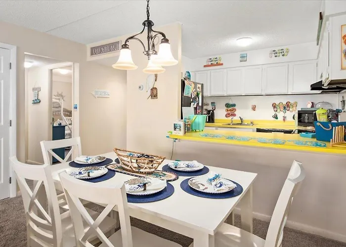 Beautiful Views From 2 Bedroom With Outdoor Pool! Hébergement de vacances Ocean City