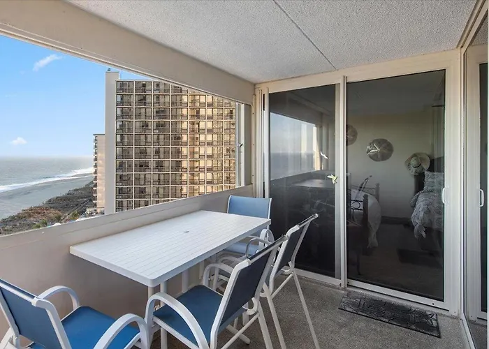 Beautiful Views From 2 Bedroom Atlantis With Outdoor Pool! *