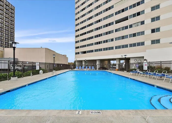 Ferienhaus Beautiful Views From 2 Bedroom Atlantis With Outdoor Pool! *